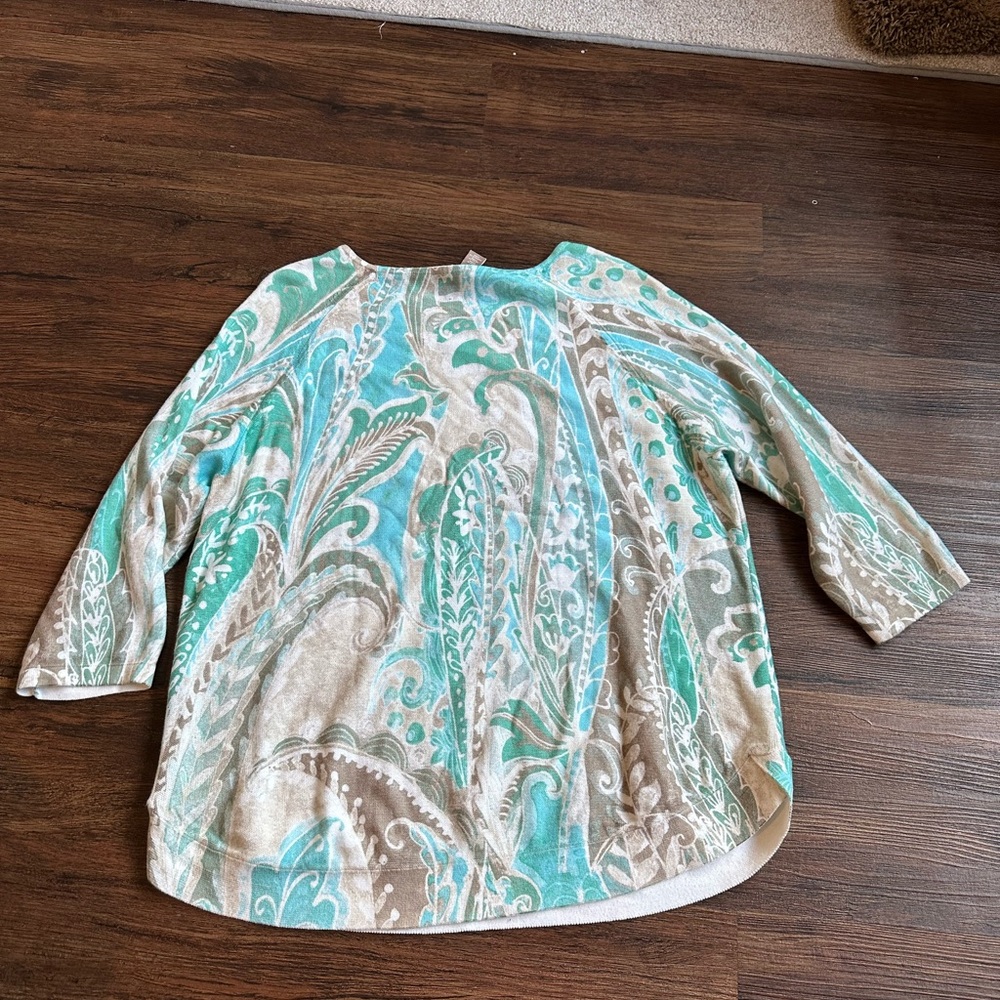 Large (2) Chico's Turquoise and Cream Swirl Top paisley